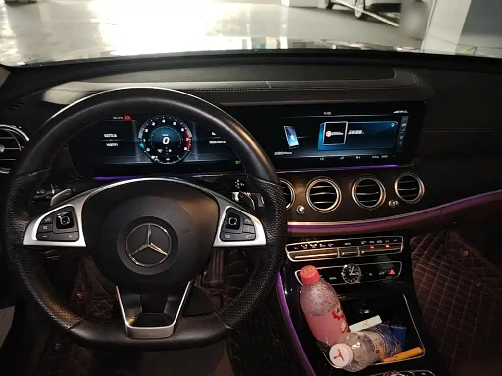 Photo 10 - Mercedes-Benz E-Class