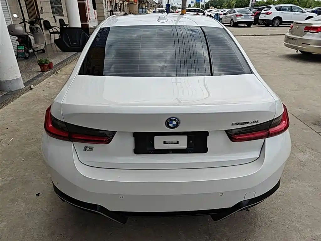 BMW i3 2023 eDrive 40 L Shadowline Package фото 6