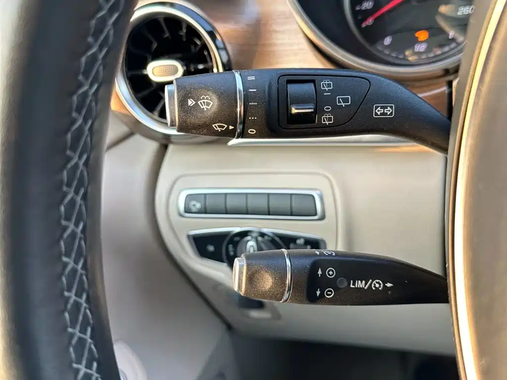 Mercedes-Benz V-Class 2022 V 260 Prestige Edition фото 23