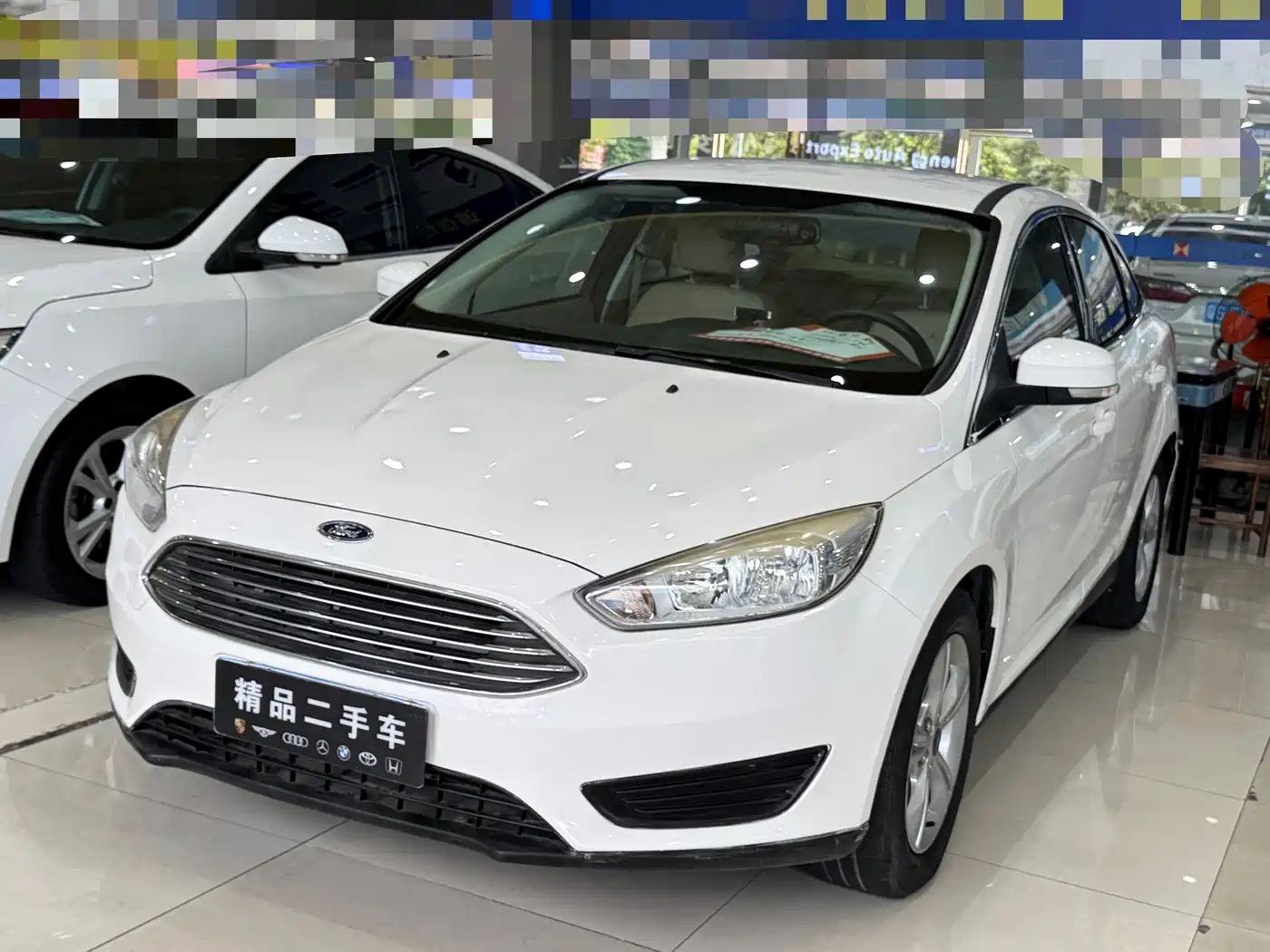 Фото 1 - Ford Focus