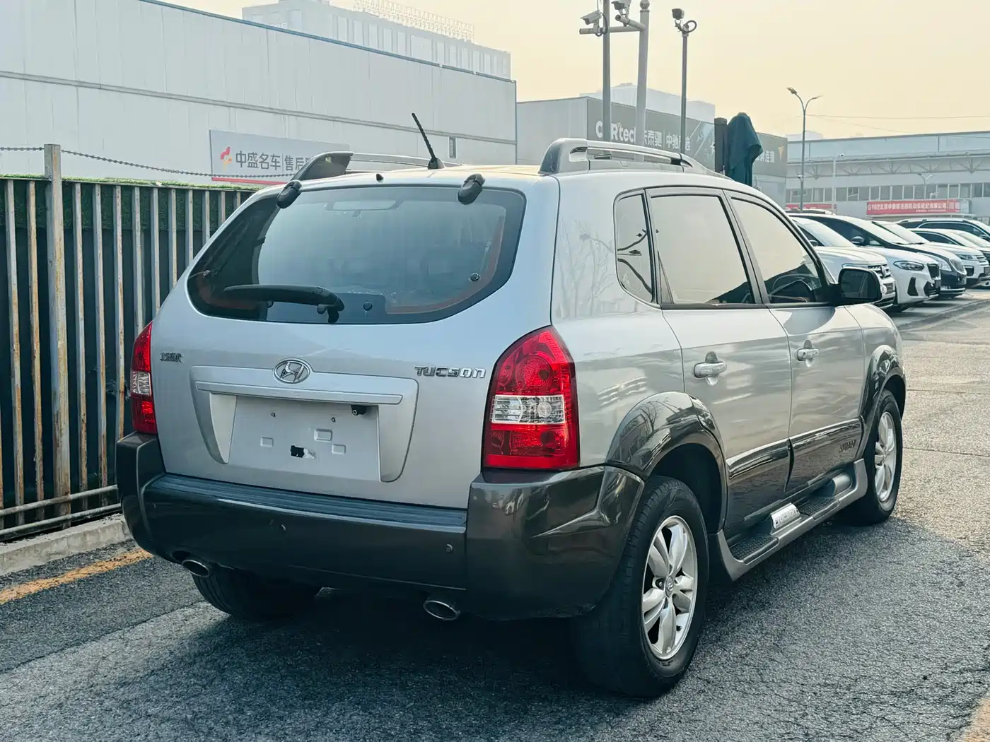 Hyundai Tucson 2009 2.0L Automatic 2WD Sunroof фото 8