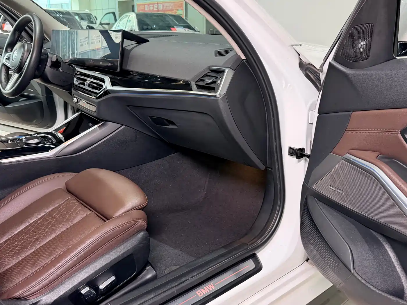 BMW i3 2024 eDrive 35 L фото 16
