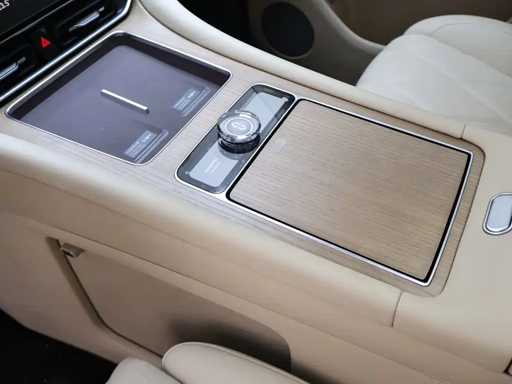 Aito M9 2026 2025 Extended Range Ultra 52kWh 4-Seater