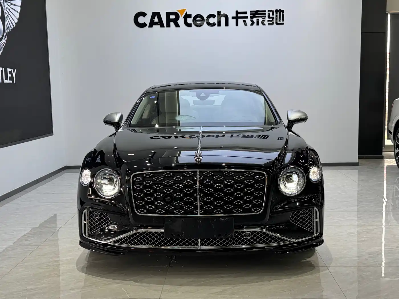 Bentley Flying Spur Plug-in Hybrid 2025 2025 Model Year 4.0T V8 Mulliner