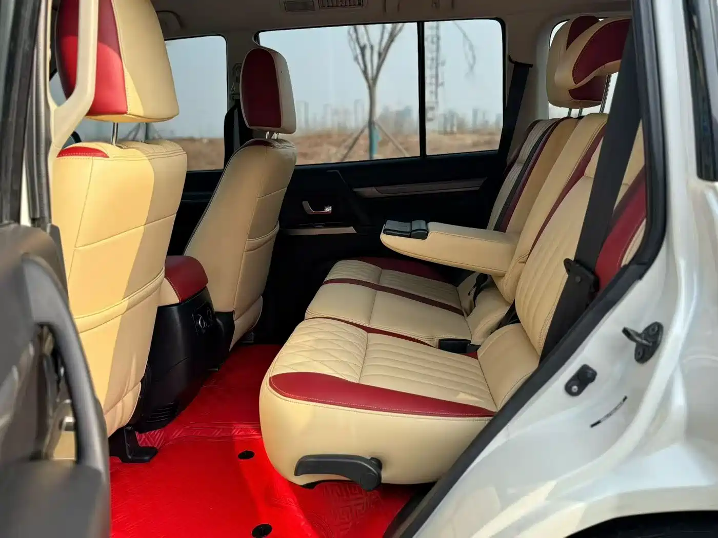 Mitsubishi Pajero (Import) 2020 3.0L Automatic Luxury Edition фото 6