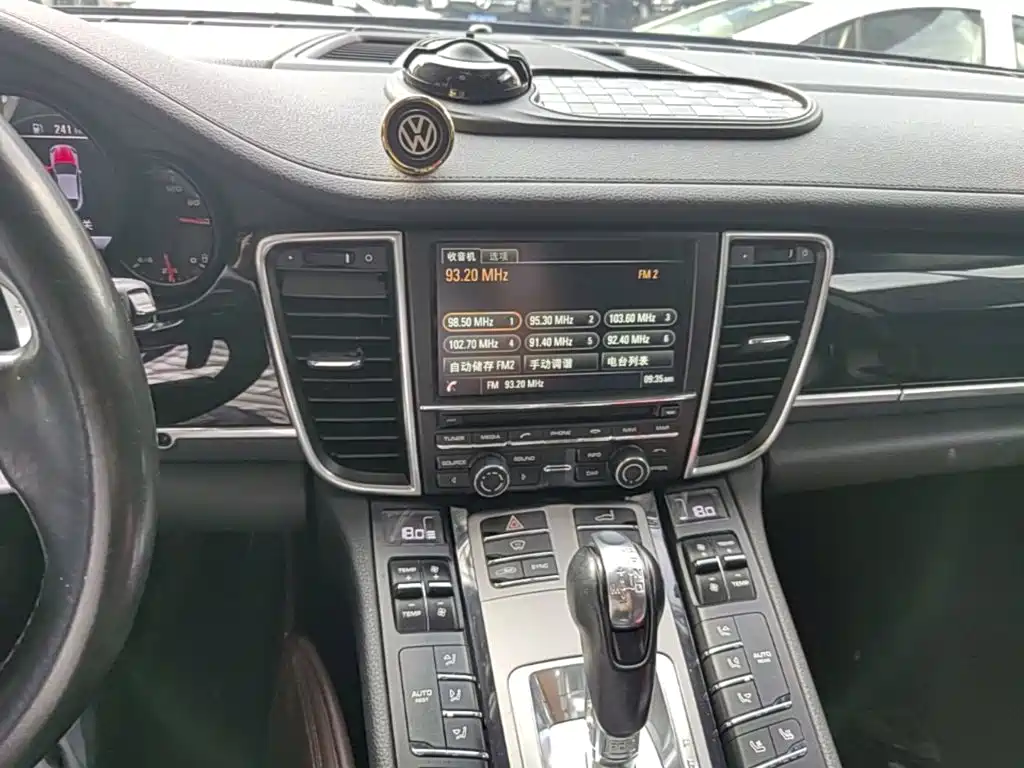 Фото 20 - Porsche Panamera