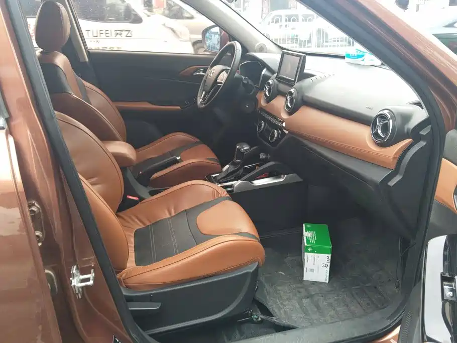 Фото 8 - BAIC Senova X35