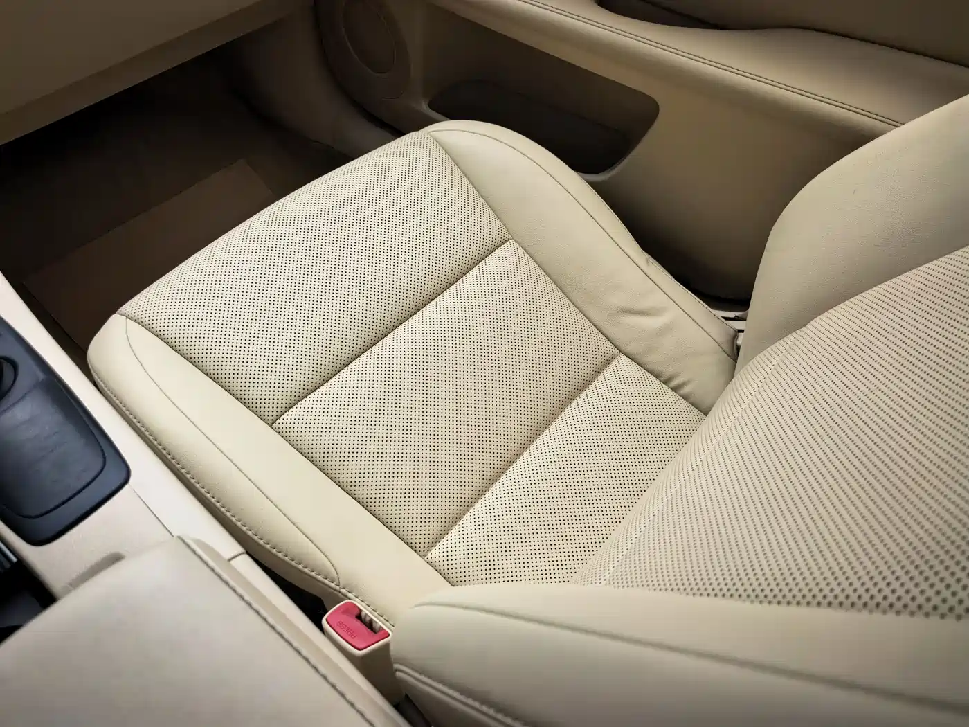 Lexus ES 2014 250 Elite Edition фото 17