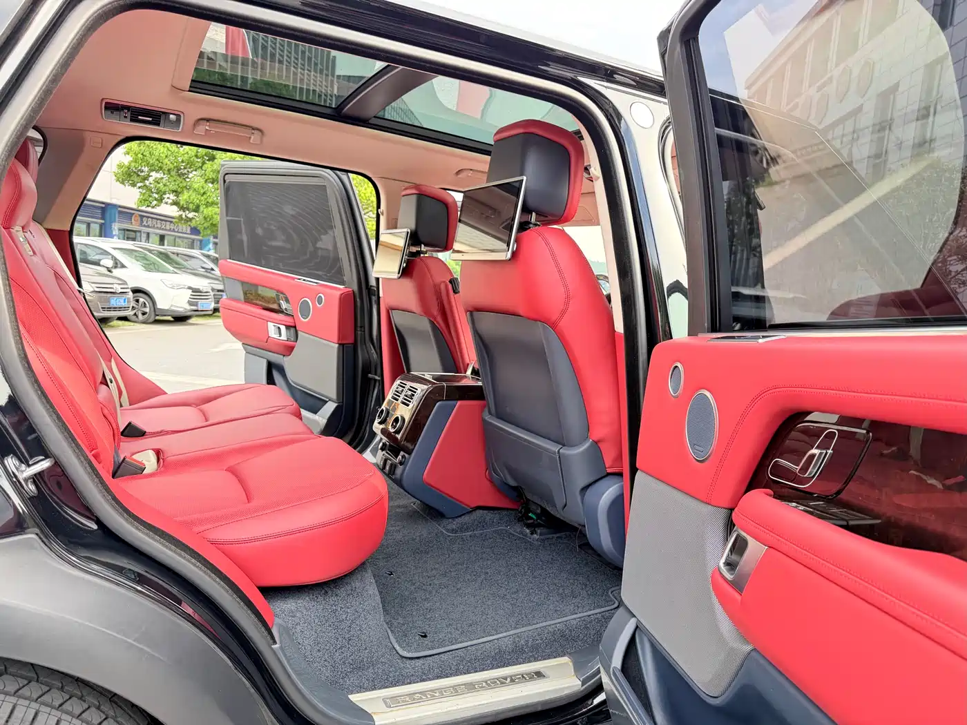 Land Rover Range Rover 2019 3.0 SC V6 Heritage Extended Edition фото 6