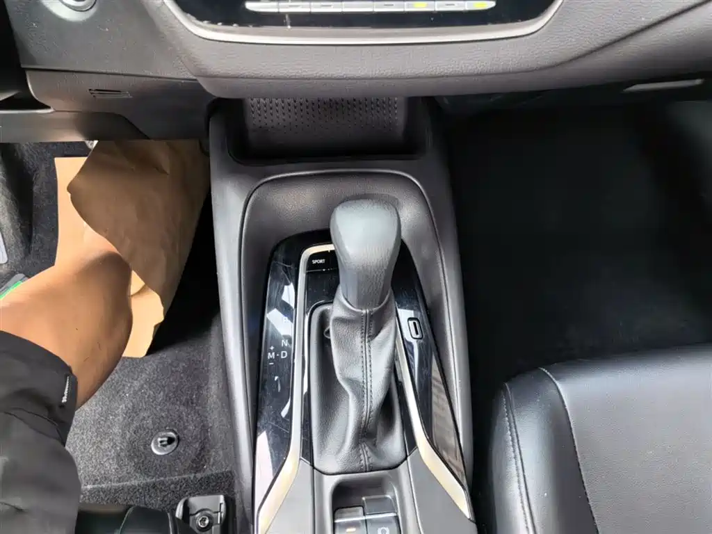Toyota Levin 2022 185T CVT Luxury Edition фото 14