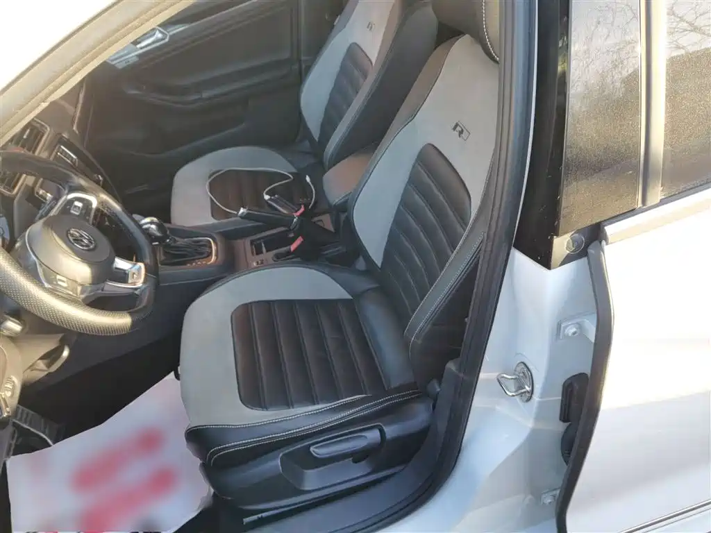 Volkswagen Sagitar 2016 280TSI Automatic R-Line фото 7