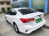 Фото 25 - Ford Focus