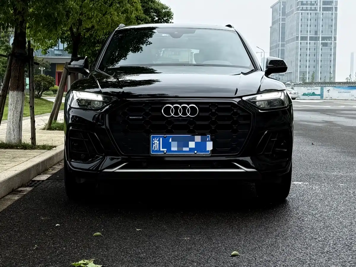 Audi Q5L 2023 45T Luxury Dynamic фото 2