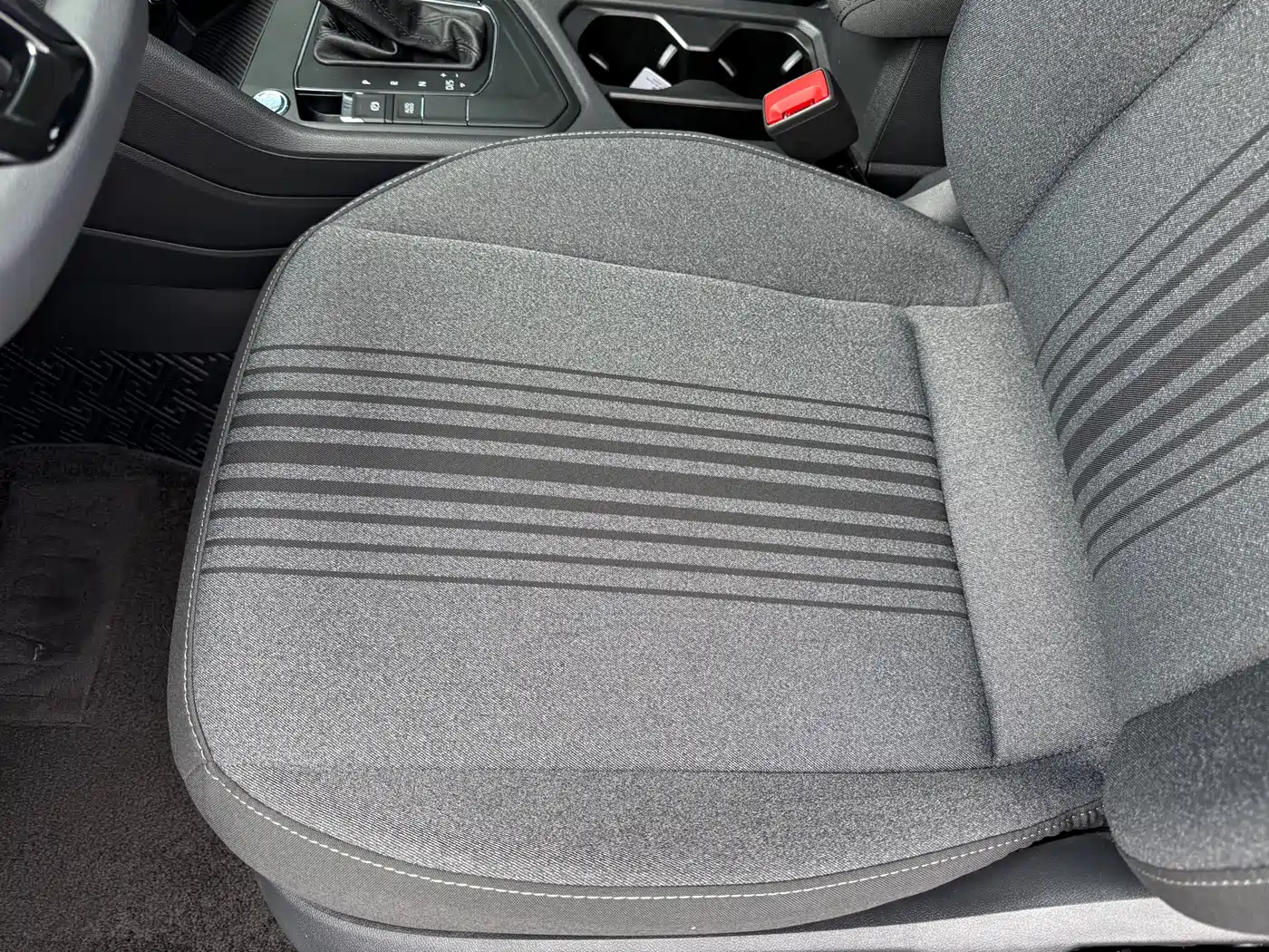 Volkswagen Tharu 2022 280TSI 2WD Trend фото 12