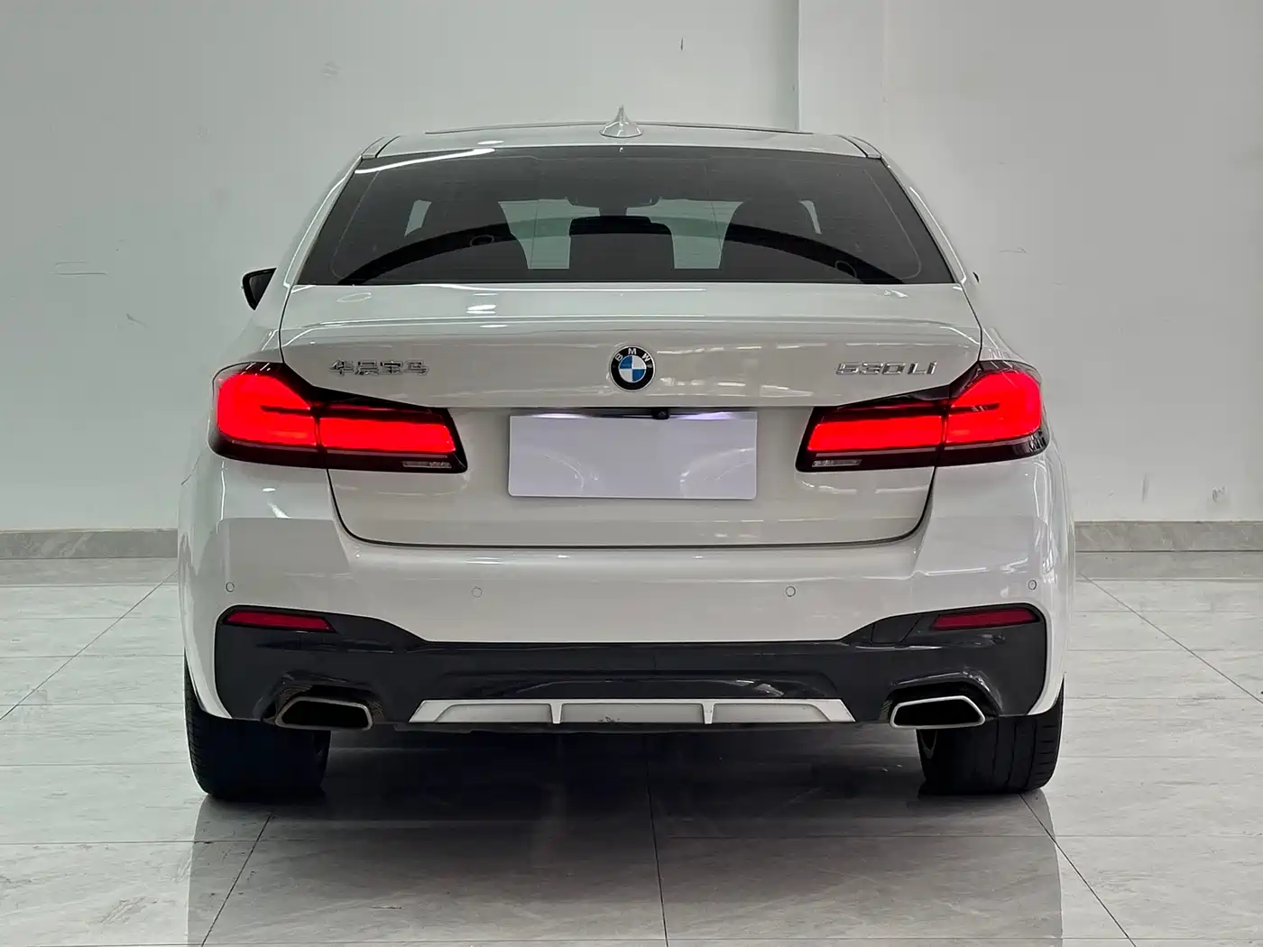 BMW 5 Series 2022 530Li Exclusive M Sport Package фото 9