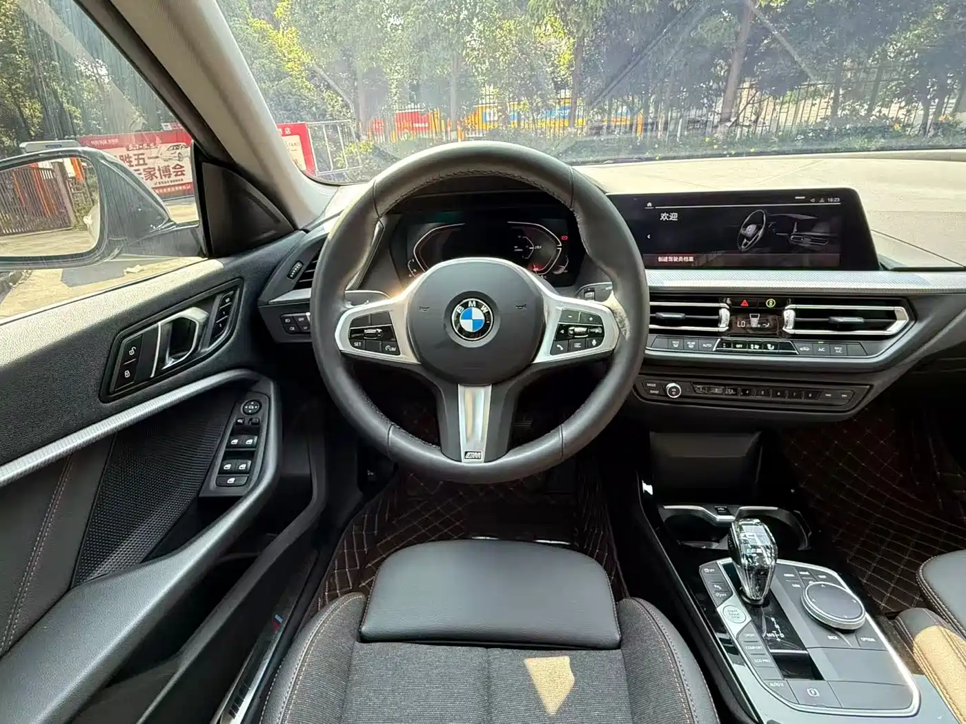 BMW 2 Series (Import) 2023 225i 4-Door Coupe M Sport Package фото 26