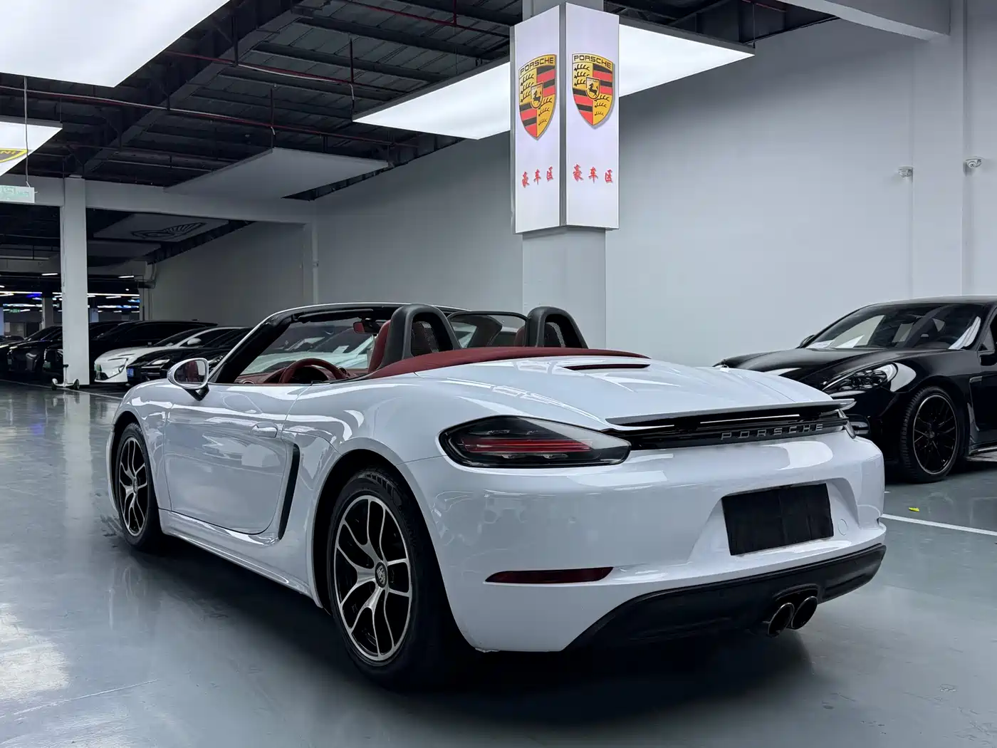 Porsche 718 2018 Boxster 2.0T фото 19