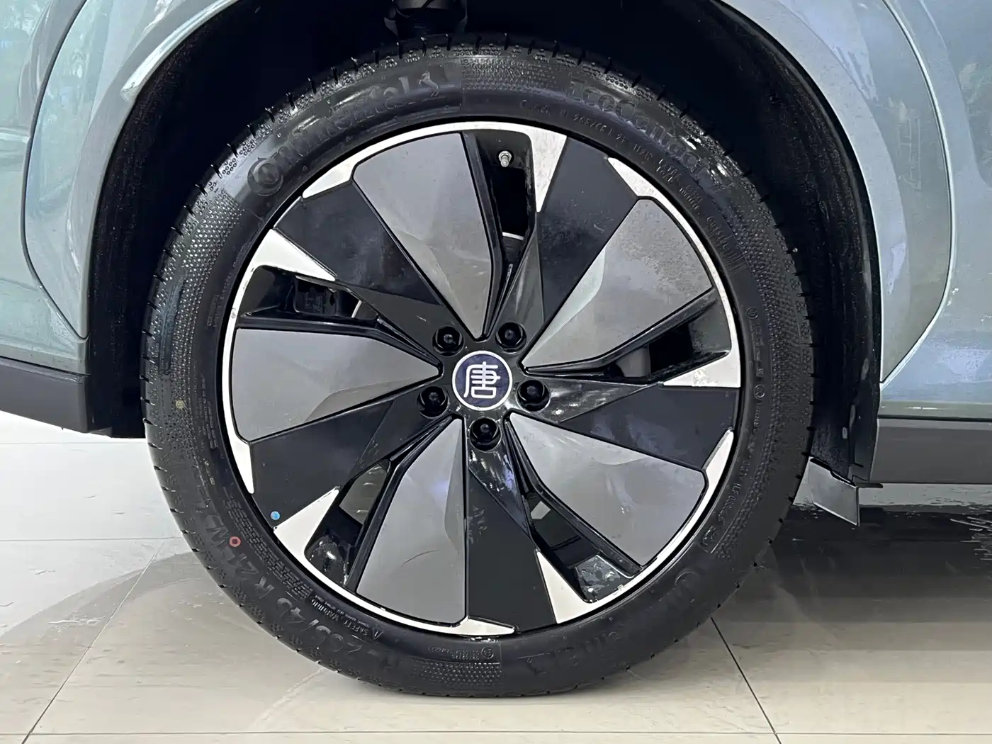 BYD Tang L 2025 DM 175KM Drone Player Edition фото 11
