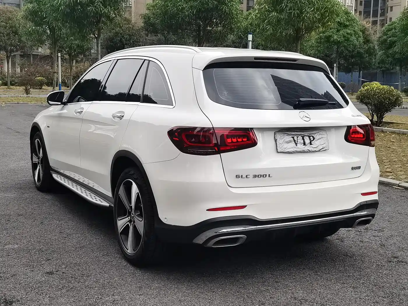 MERCEDES-BENZ GLC