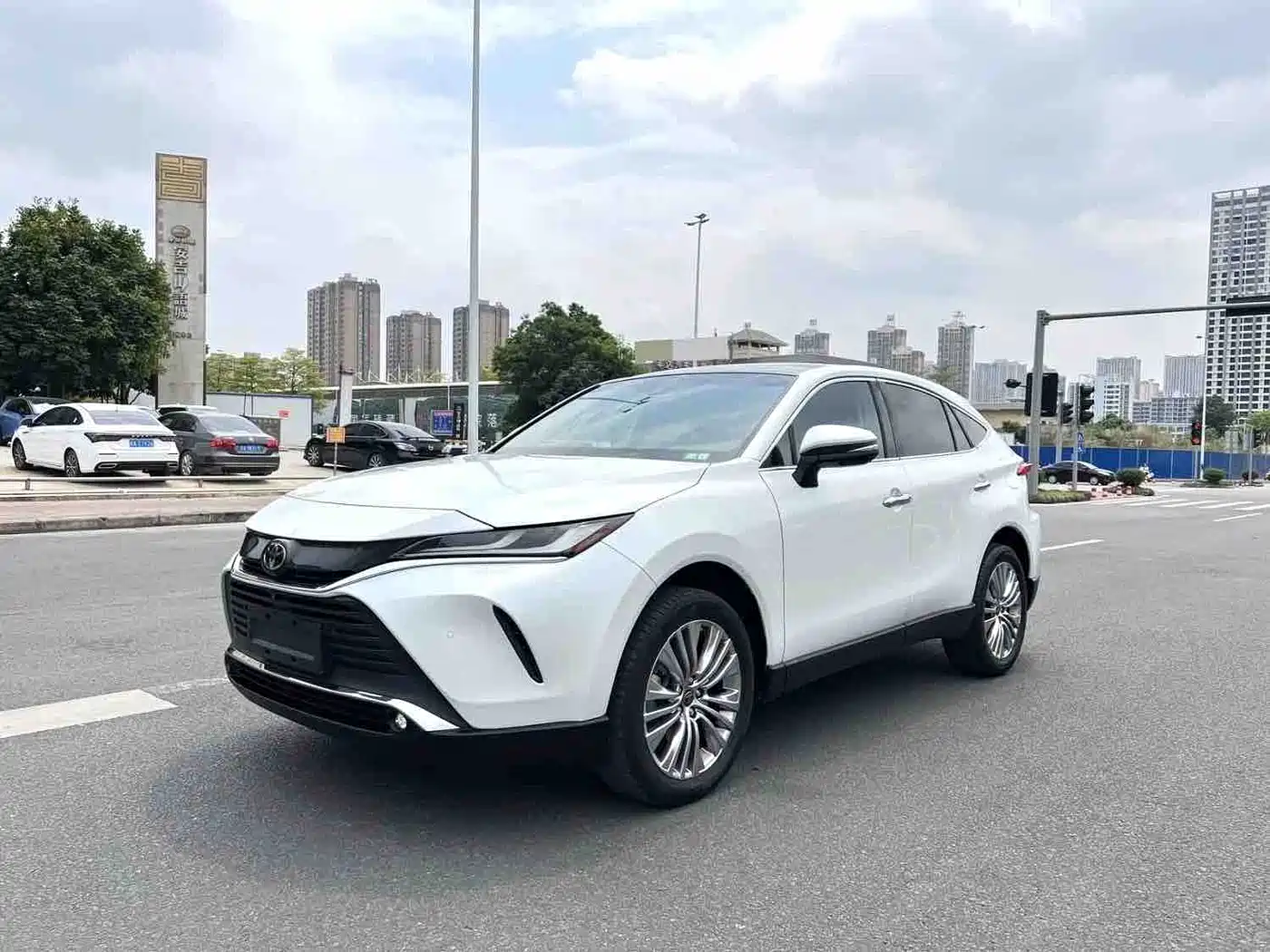 Toyota Lingfang HARRIER 2022 2.0L CVT 2WD Premium Edition