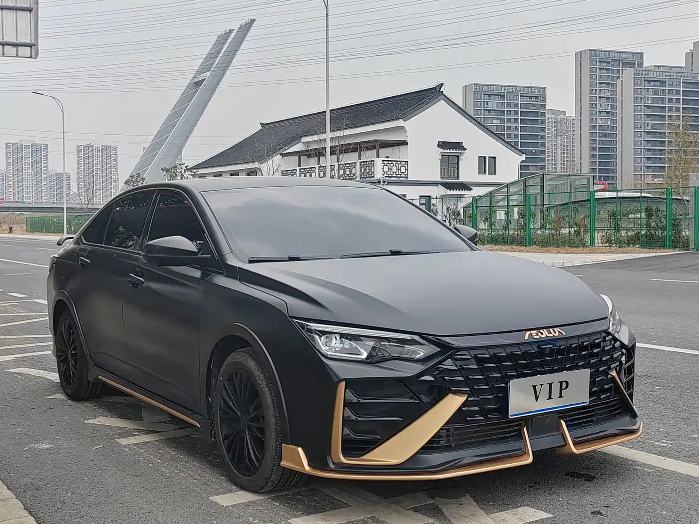 DONGFENG YI HYUN MAX