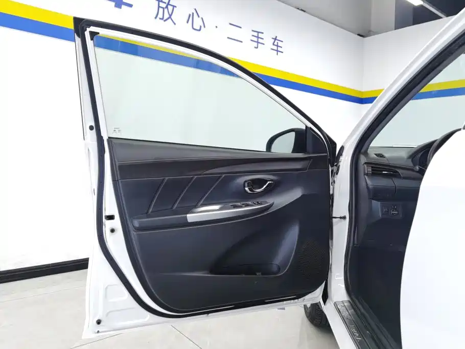 Toyota YARiS L Zhi Xuan 2015 2015 1.5E Auto Charming Edition