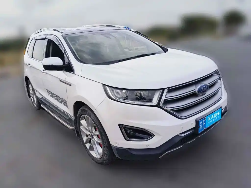 Photo 3 - Ford Edge