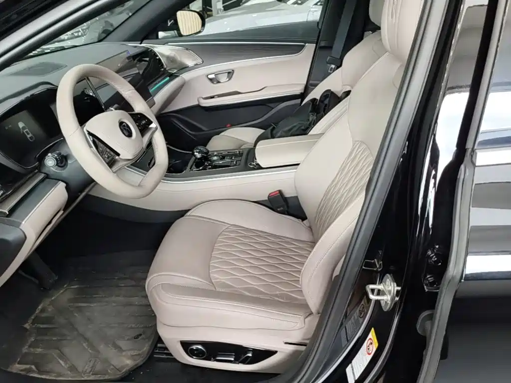 BYD Han 2025 2025 DM-i Smart Driving Edition 125KM LiDAR Flagship