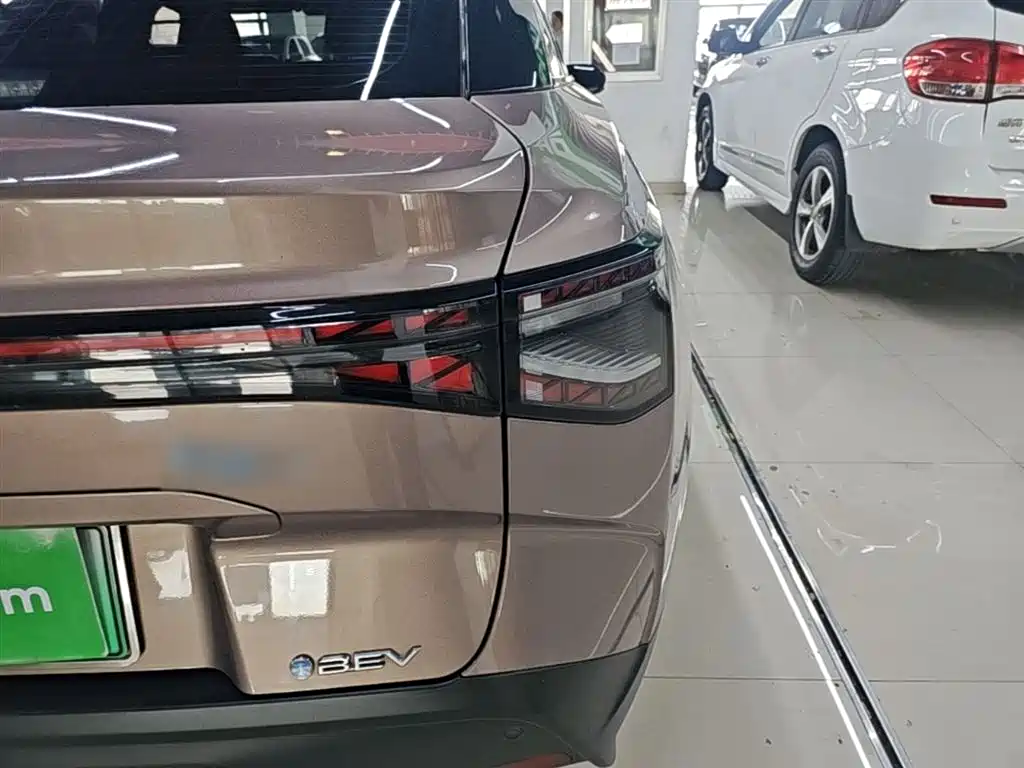 Toyota bZ3 2023 616km Long Range Premium фото 8