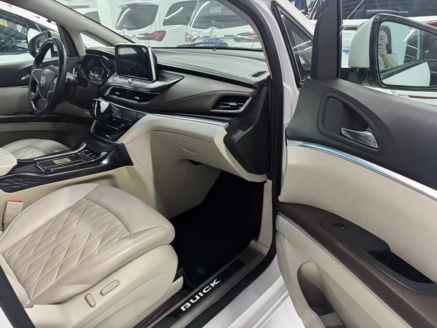 Buick GL8 2021 Land Business Class 652T Luxury фото 14