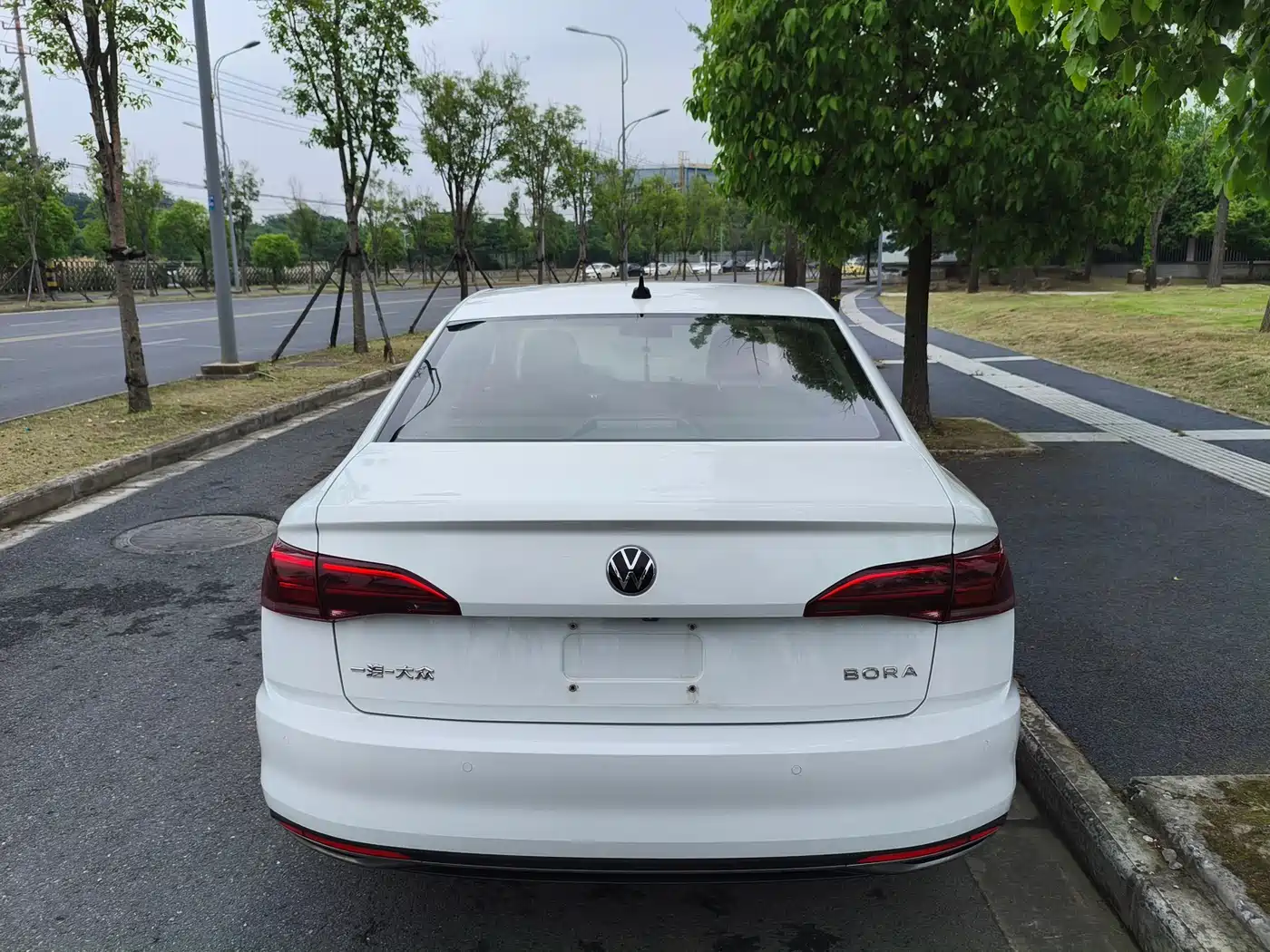 Volkswagen Bora 2021 1.5L Automatic Luxury Smart Edition фото 10
