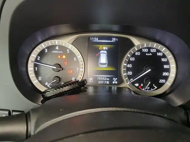 Nissan Terra 2020 2.5L XL Upper 4WD Automatic Luxury Edition — фото 4