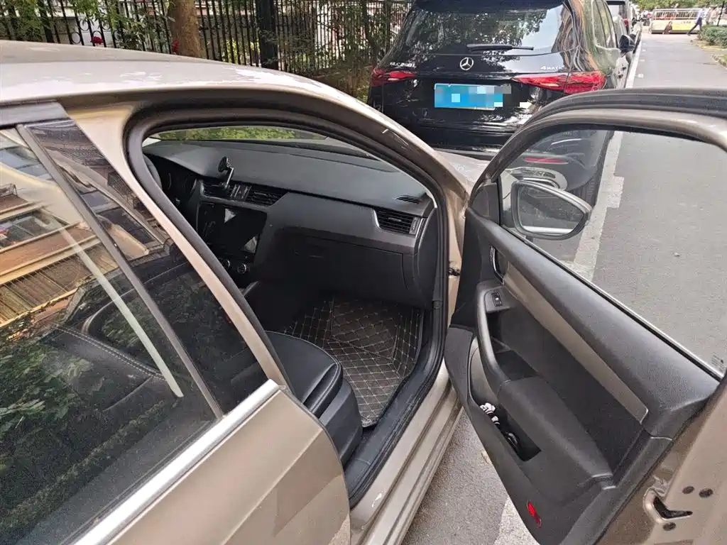 SKODA OCTAVIA
