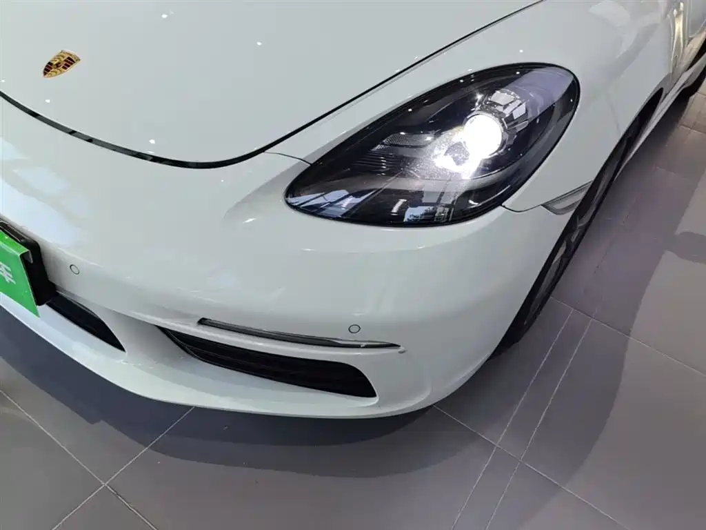 Porsche 718 2018 Cayman 2.0T фото 24