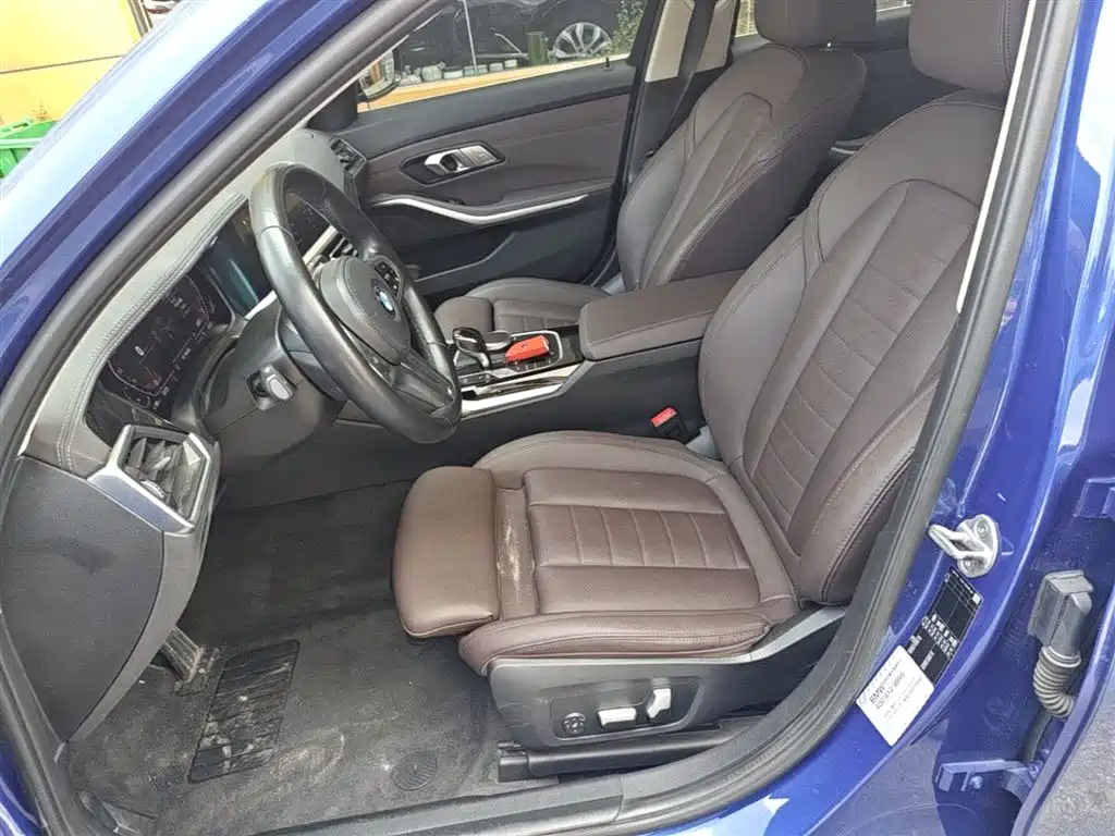 BMW 3-SERIES