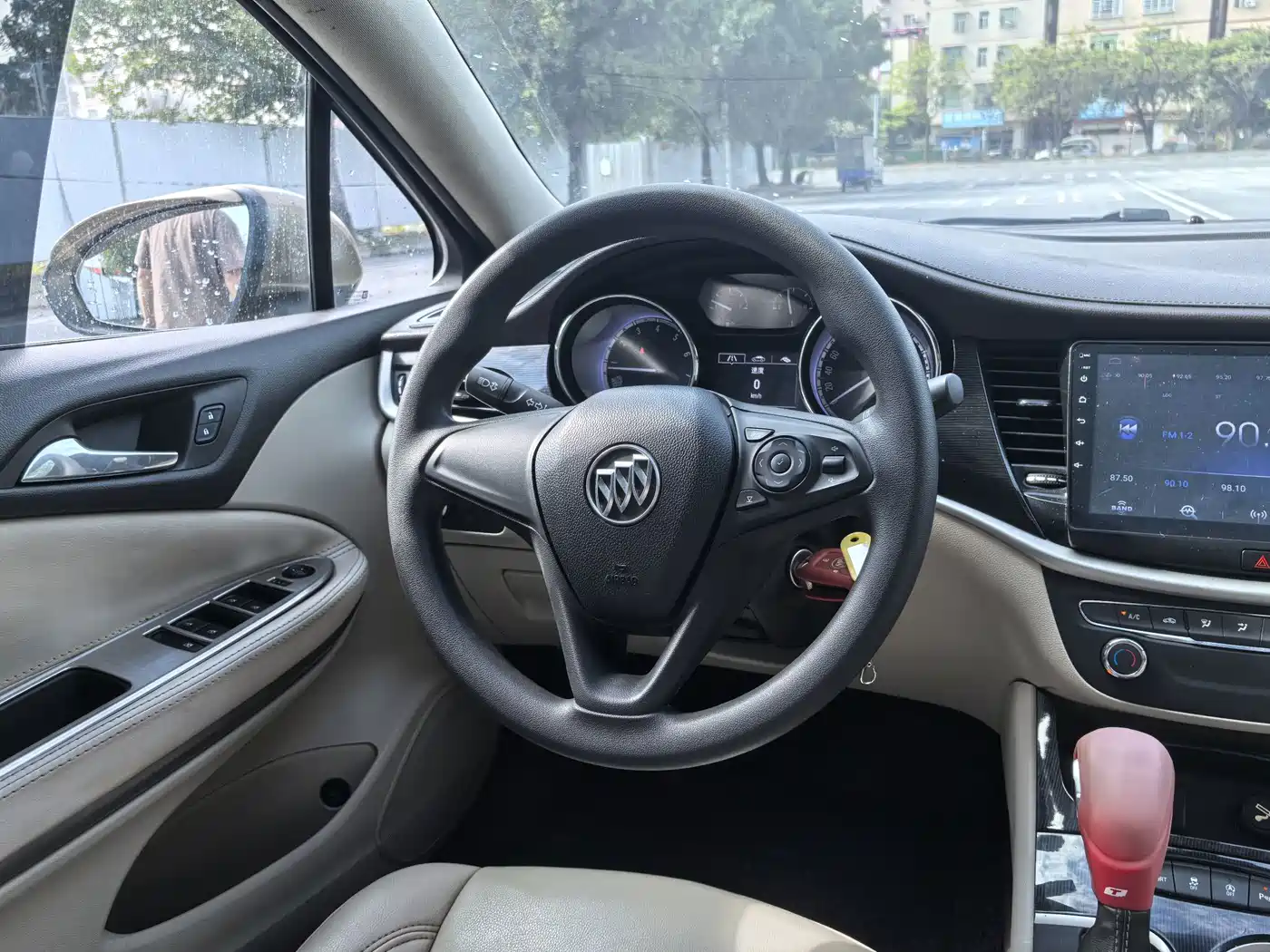 Photo 5 - Buick Verano