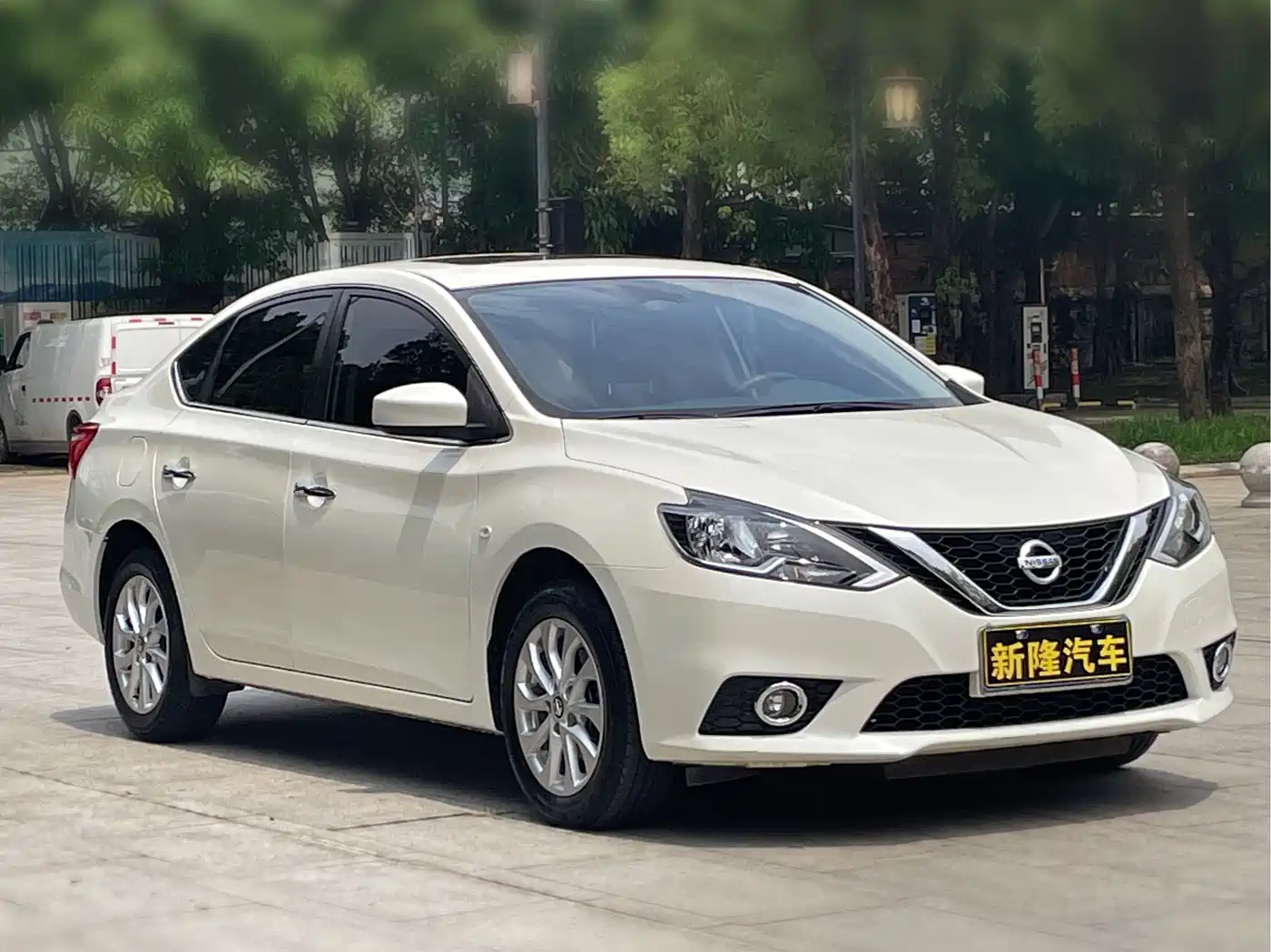 Nissan SYLPHY, миниатюра 3