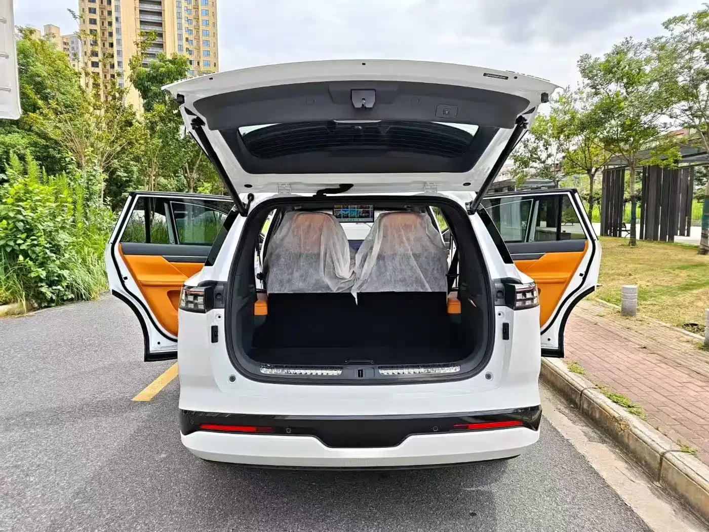 Dongfeng Yipai eπ008 2026 2026 6-seater EREV Family Joy Edition