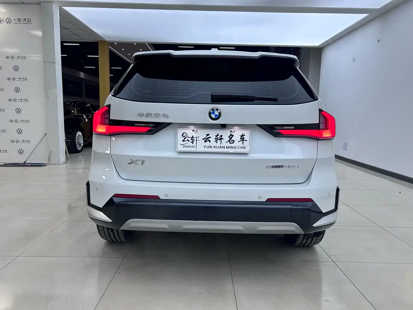 Фото 7 - BMW X1