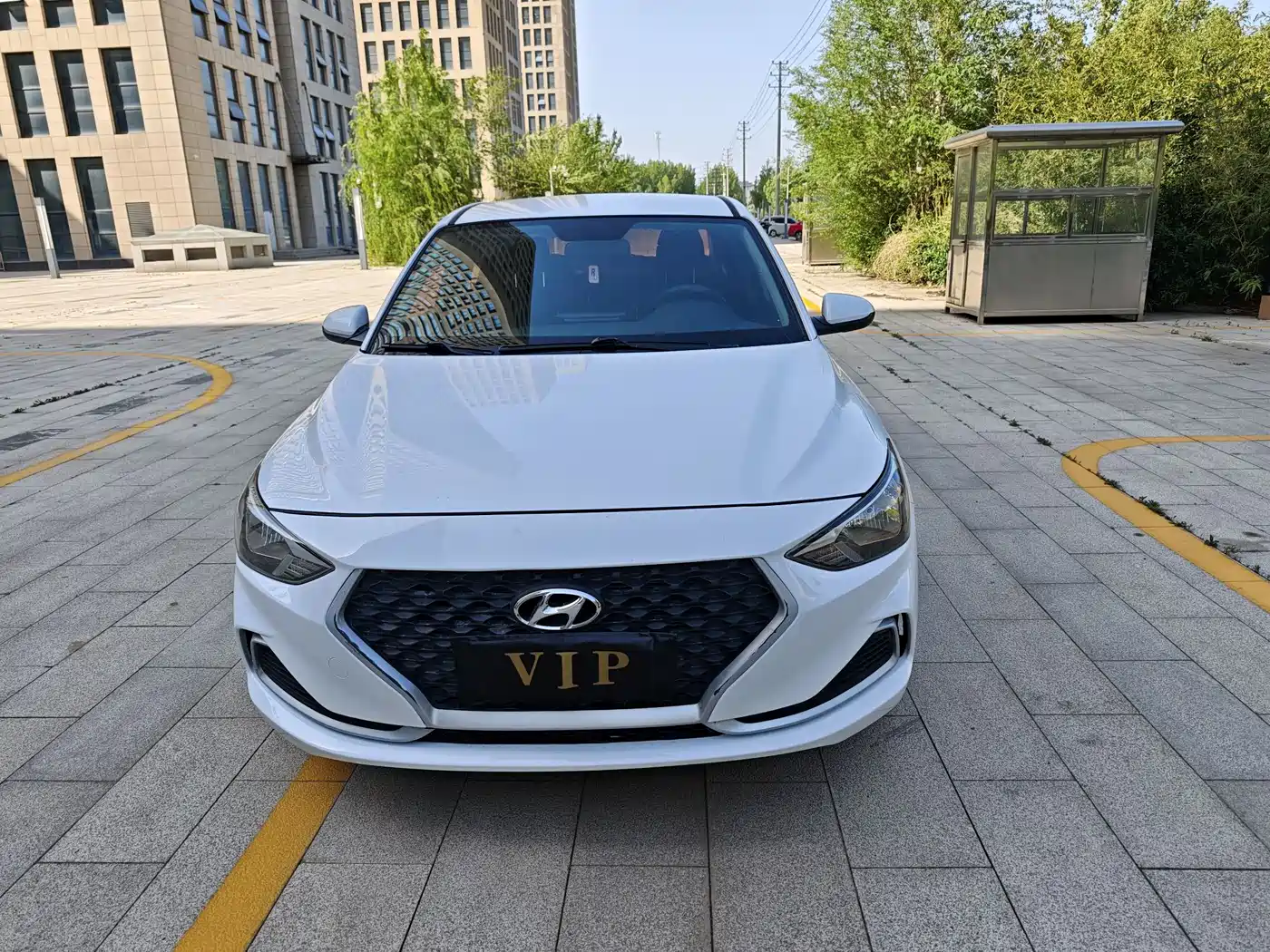 Hyundai Elantra 2020 1.6L Auto GL Pleasing Edition фото 2
