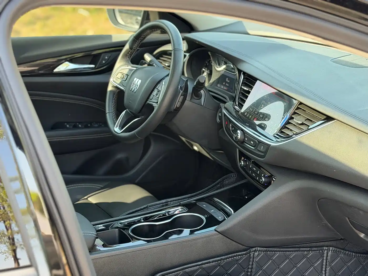 Buick Regal 2024 25T Ultra Comfort Edition фото 15