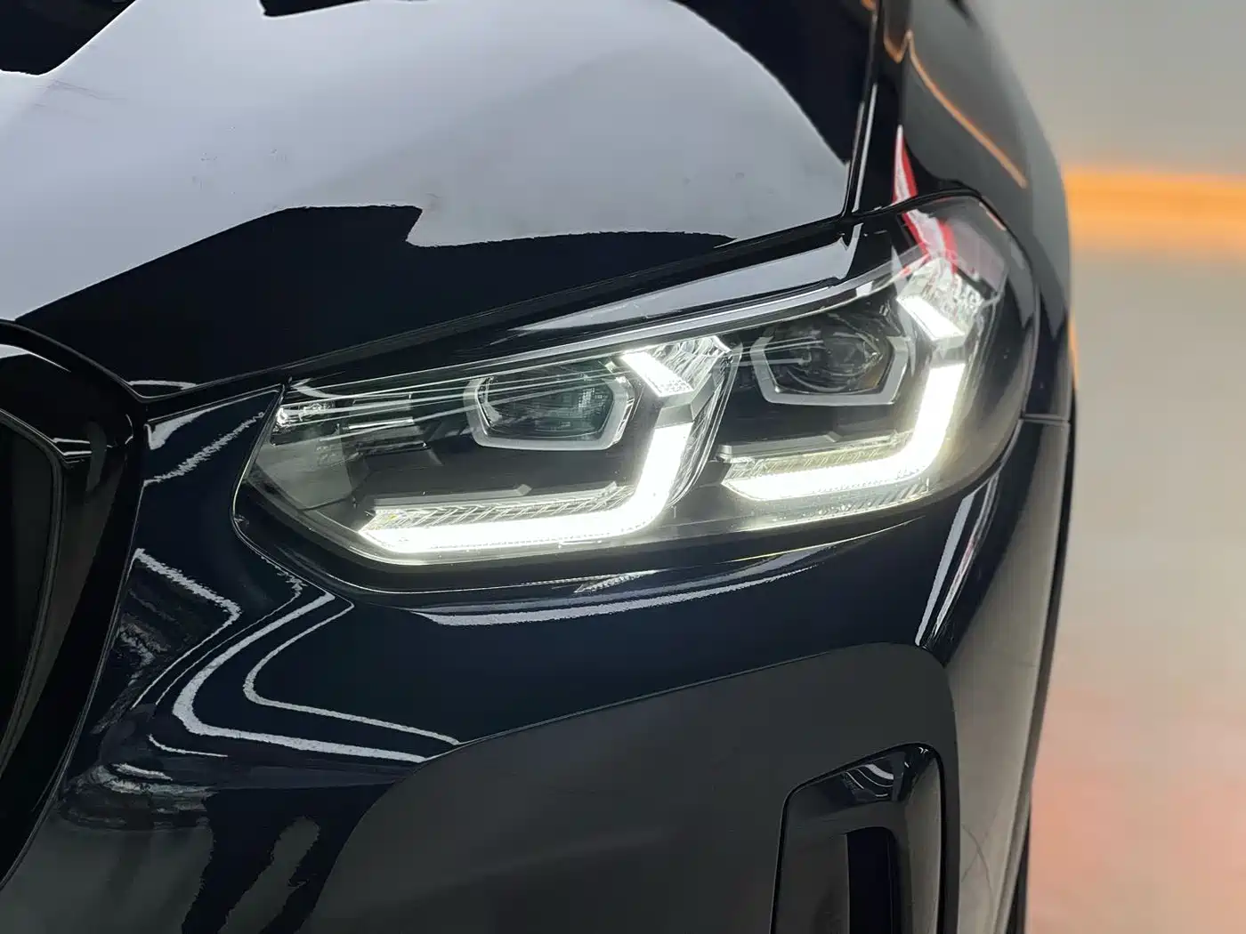 BMW X3 2022 Facelift xDrive30i Leading M Shadow Edition фото 17