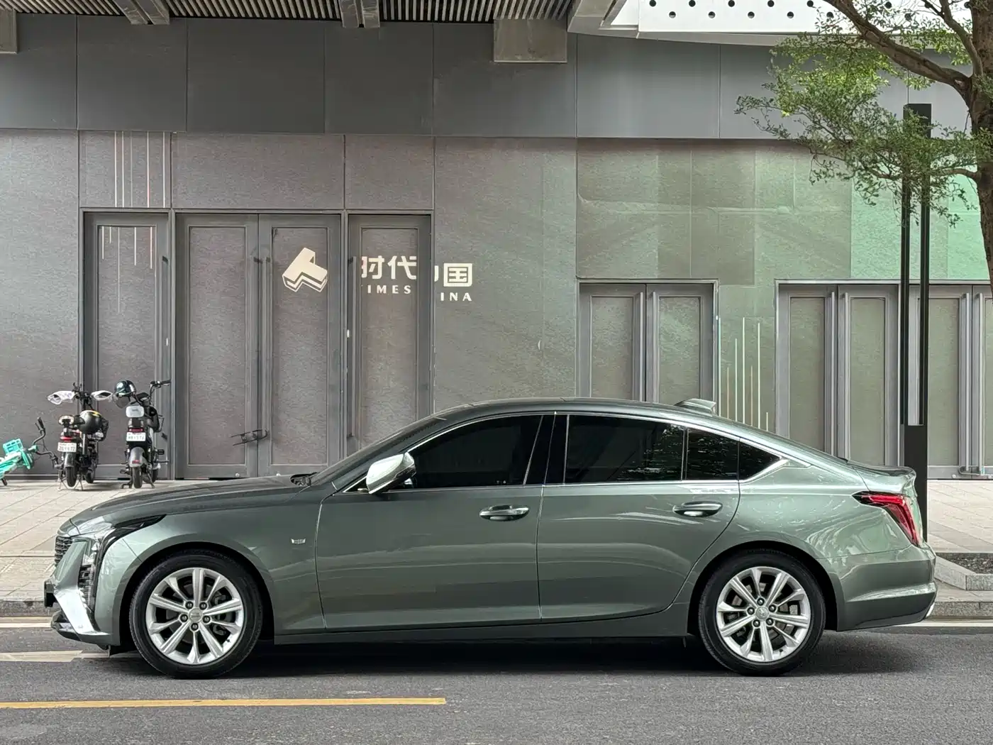 Cadillac CT5 2024 28T Luxury Model Pro фото 6