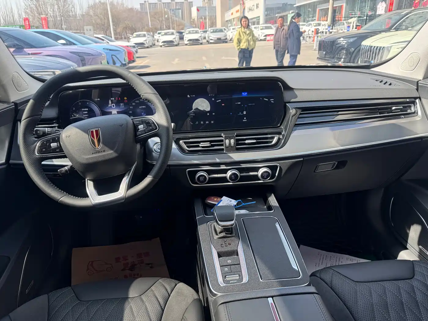 Hongqi HS5 2023 2.0T Flag Pro 500,000 Units Commemorative Edition фото 10