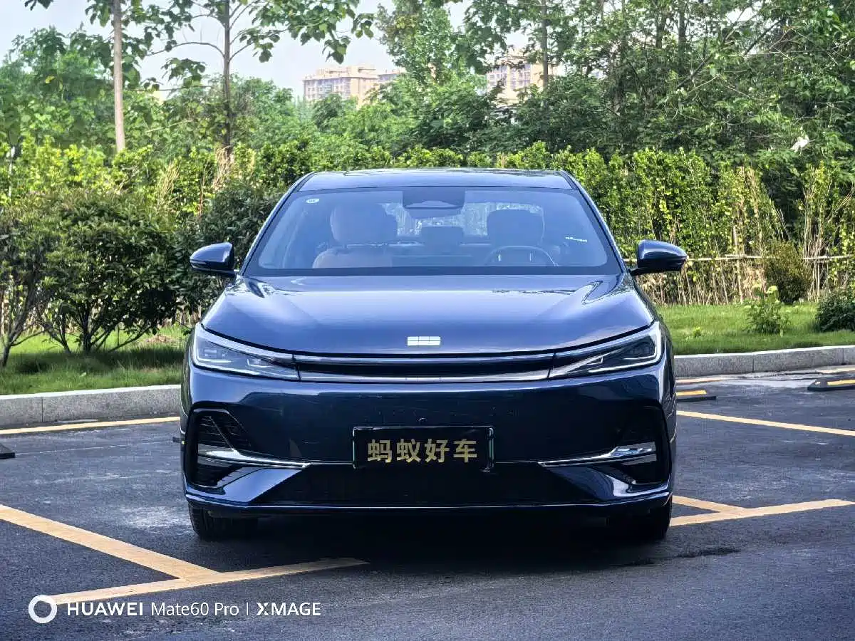 Geely Galaxy Galaxy A7 2025 EM-i фото 2