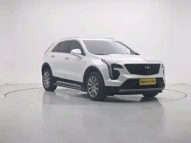 CADILLAC XT4