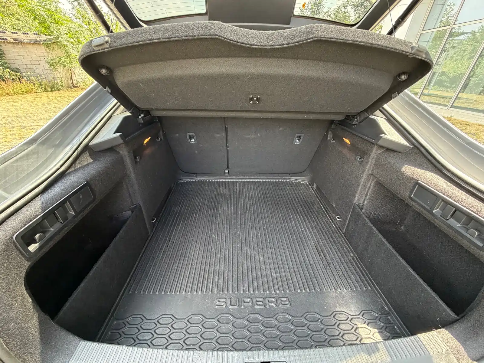 Photo 25 - Škoda Superb