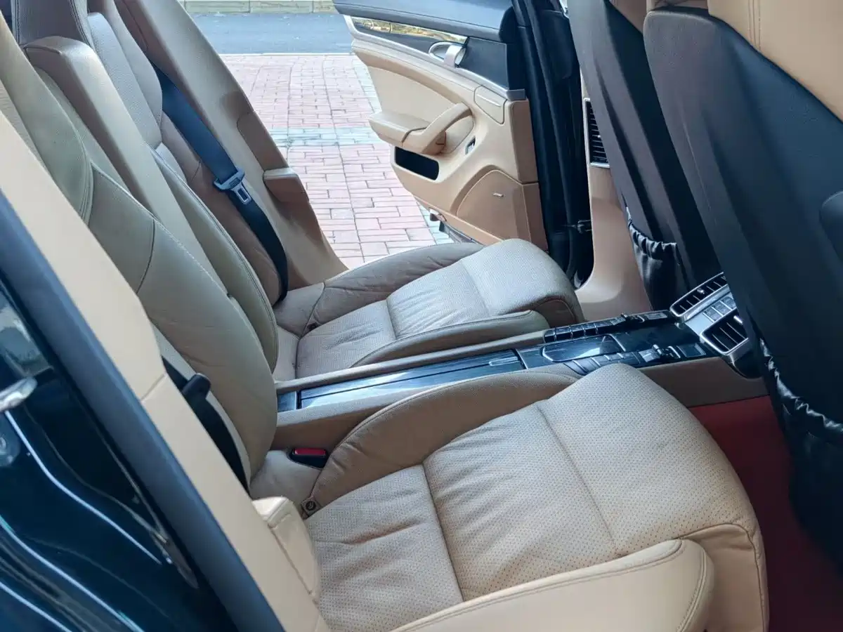 صورة 5 - Porsche Panamera