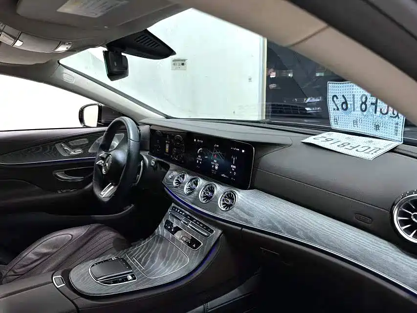 Mercedes-Benz CLS 2021 CLS 300 Luxury фото 4