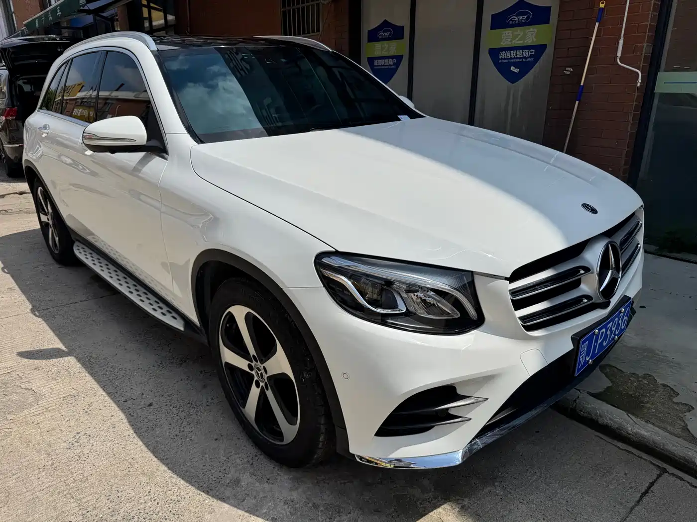 Mercedes-Benz GLC 2019 GLC 260 L 4MATIC Luxury фото 2